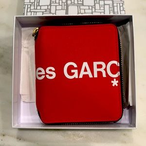 COMME des GARÇONS huge red LOGO WALLET